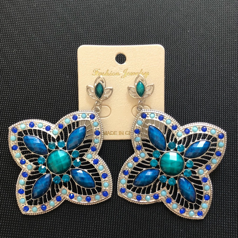 NEW Fashion Earrings